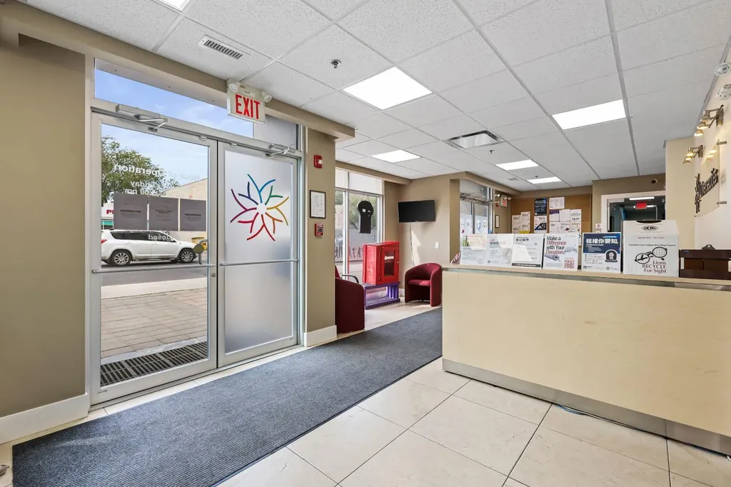 1406 Centre Street N Calgary AB T2E 2Z9