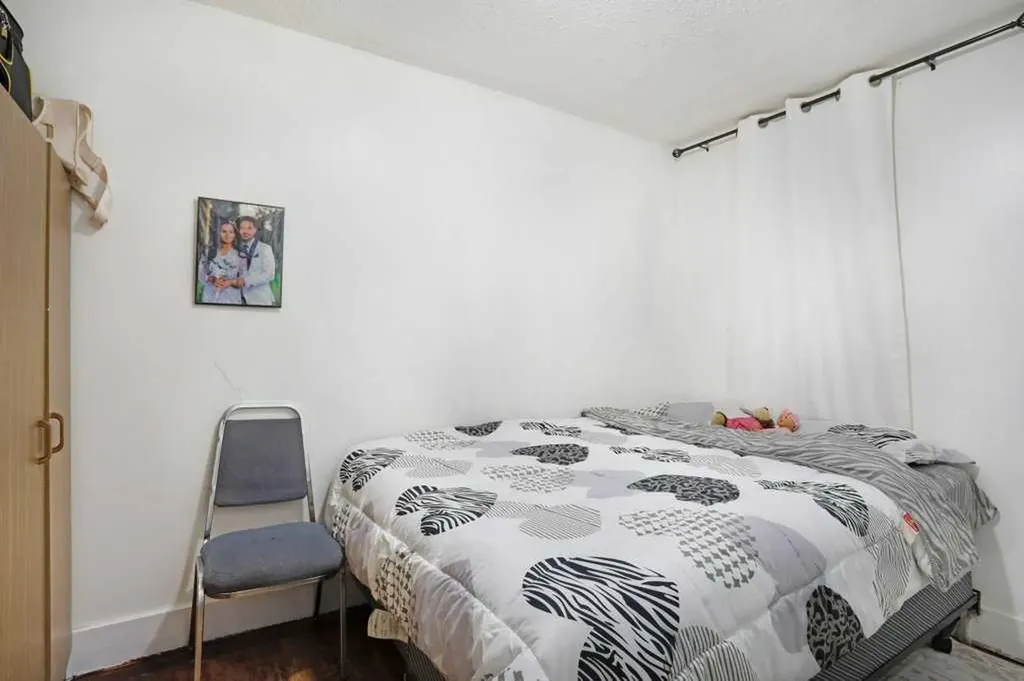 135 1 Street E Brooks AB T1R1B7