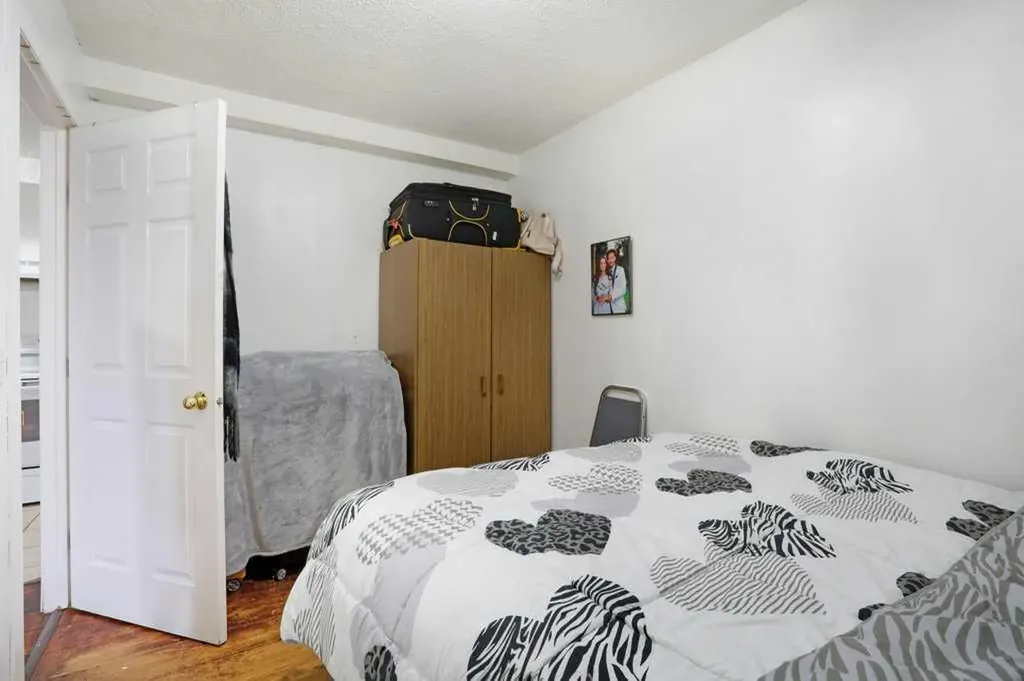 135 1 Street E Brooks AB T1R1B7