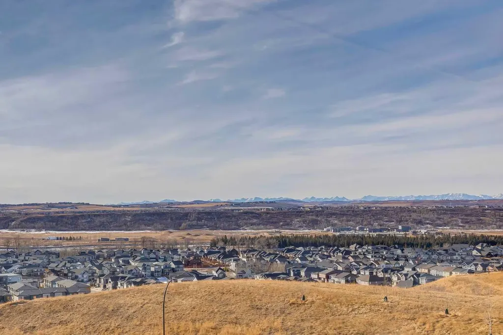 176 Cranarch Crescent SE Calgary AB T3M 2J2