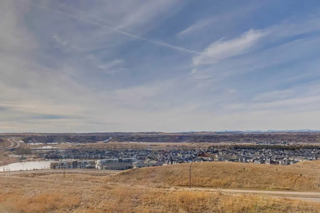 176 Cranarch Crescent SE Calgary AB T3M 2J2