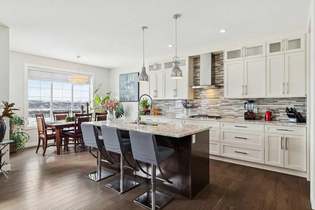176 Cranarch Crescent SE Calgary AB T3M 2J2