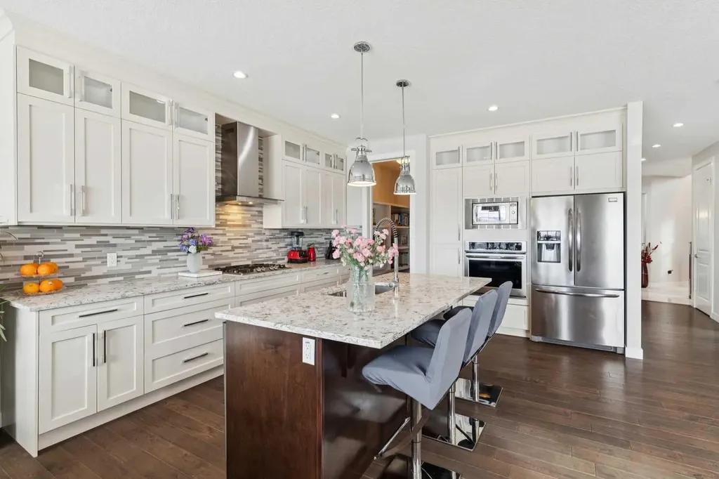 176 Cranarch Crescent SE Calgary AB T3M 2J2