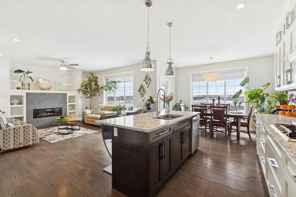 176 Cranarch Crescent SE Calgary AB T3M 2J2