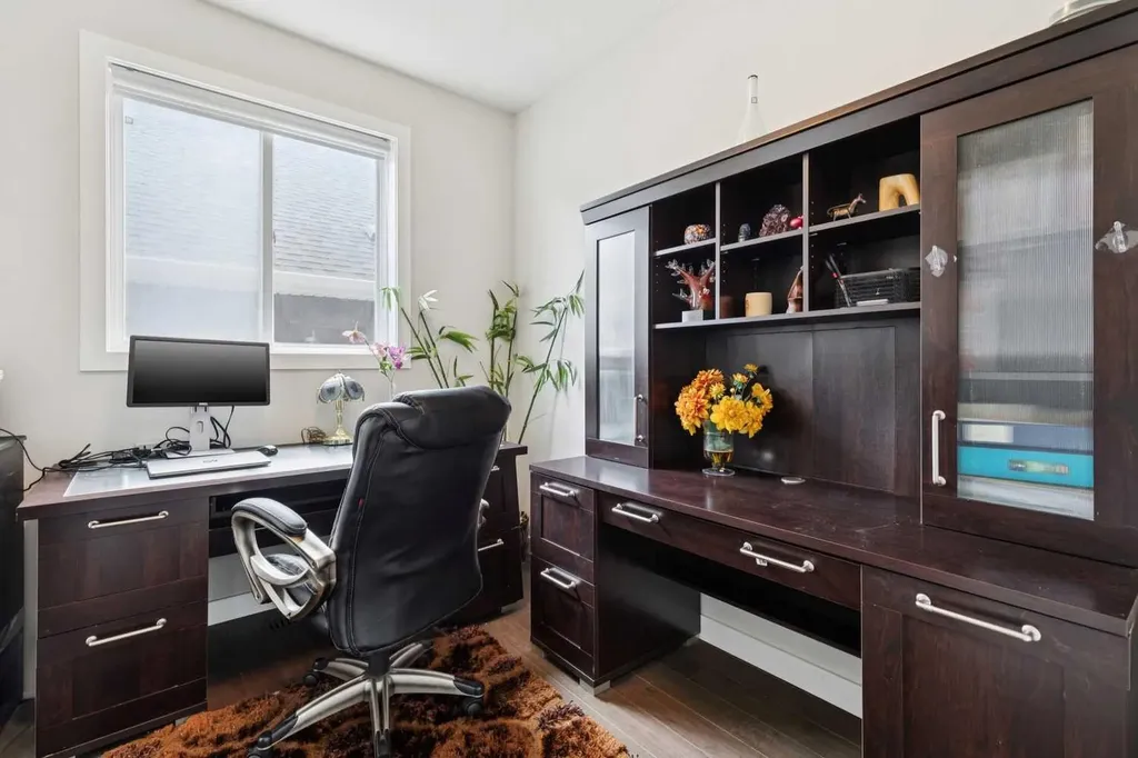 176 Cranarch Crescent SE Calgary AB T3M 2J2