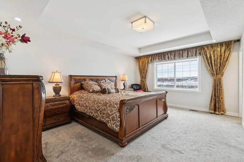 176 Cranarch Crescent SE Calgary AB T3M 2J2