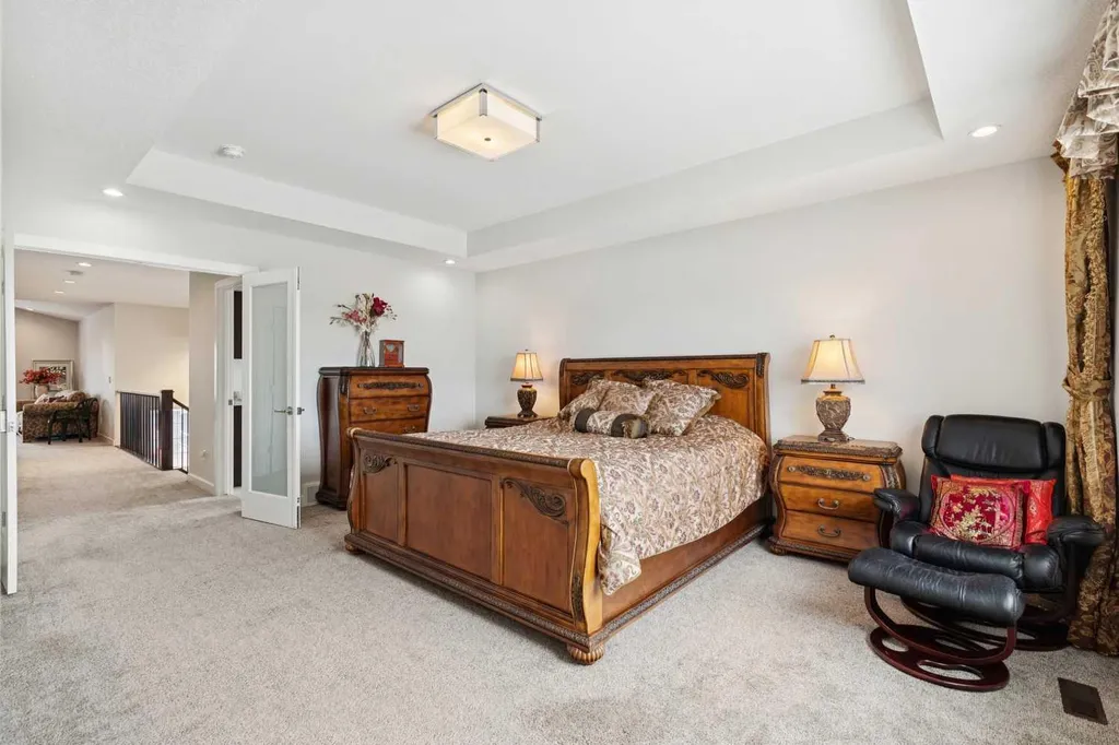 176 Cranarch Crescent SE Calgary AB T3M 2J2