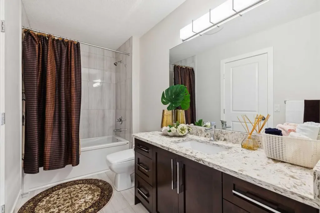 176 Cranarch Crescent SE Calgary AB T3M 2J2