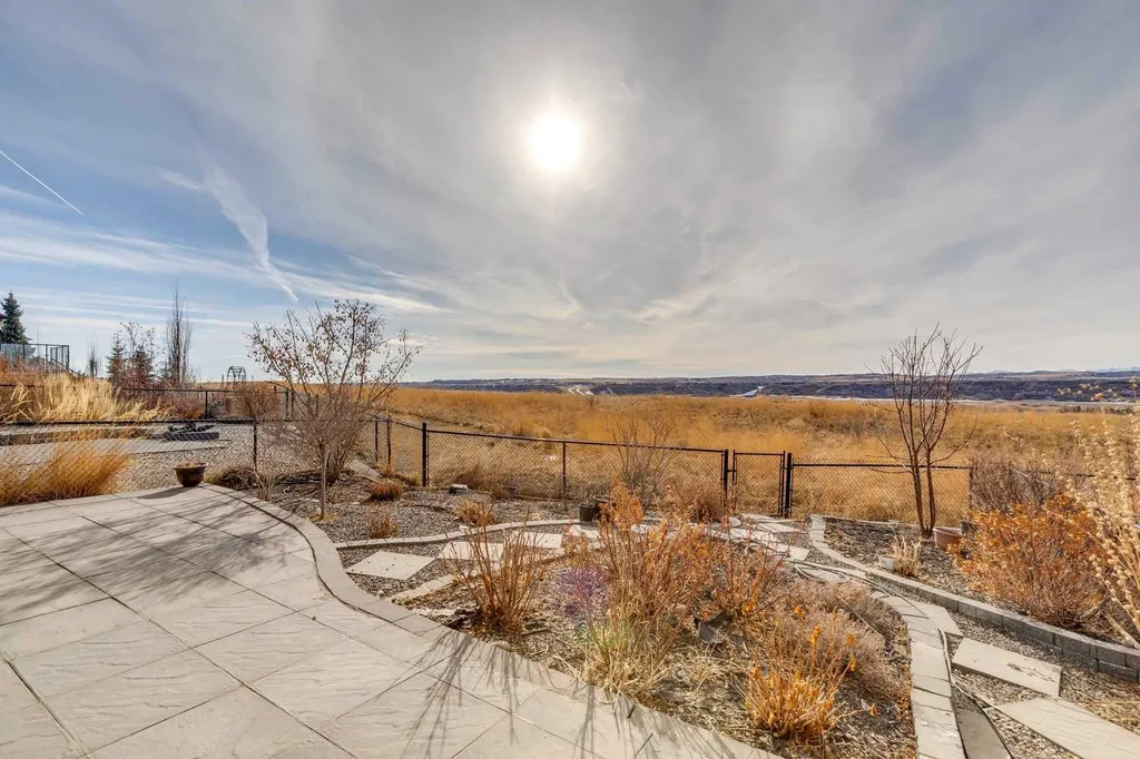 176 Cranarch Crescent SE Calgary AB T3M 2J2