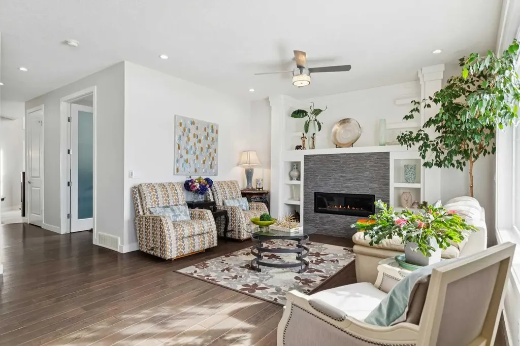 176 Cranarch Crescent SE Calgary AB T3M 2J2