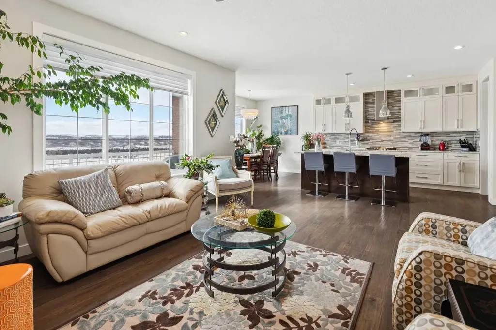 176 Cranarch Crescent SE Calgary AB T3M 2J2