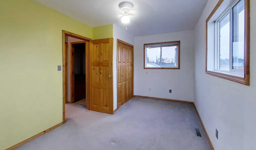 53525C Range Road 175 Rural Yellowhead County AB T7E 3L7