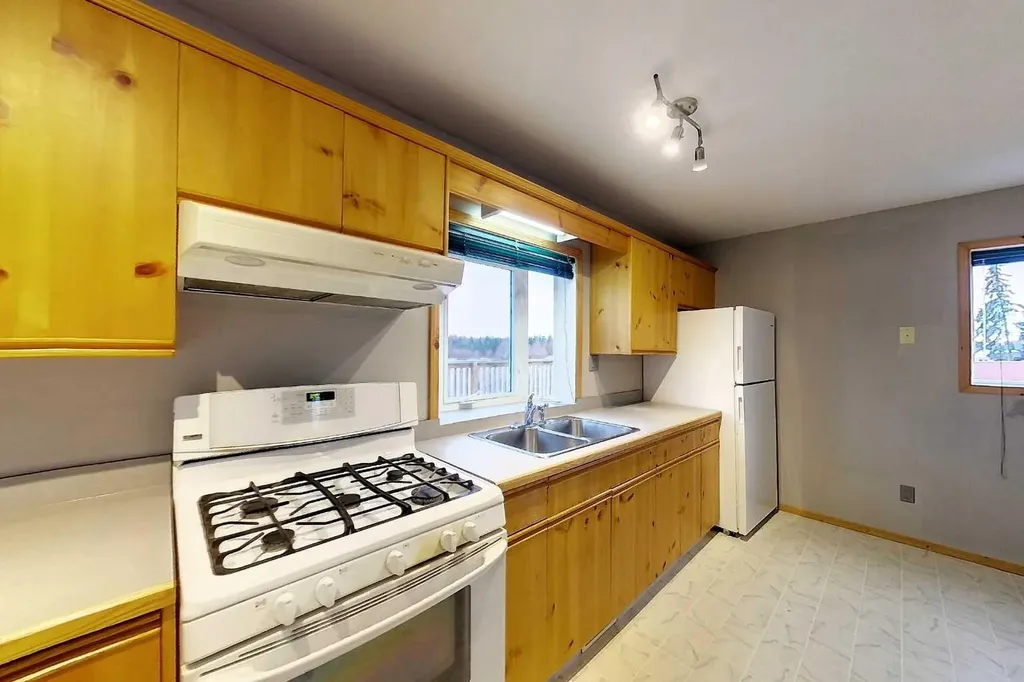 53525C Range Road 175 Rural Yellowhead County AB T7E 3L7