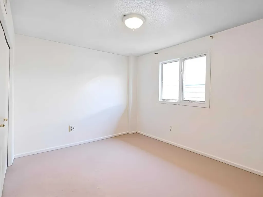 1625 14 Avenue SW Calgary AB T3C 0W6