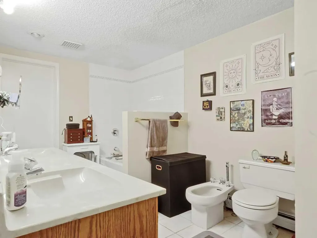 1625 14 Avenue SW Calgary AB T3C 0W6