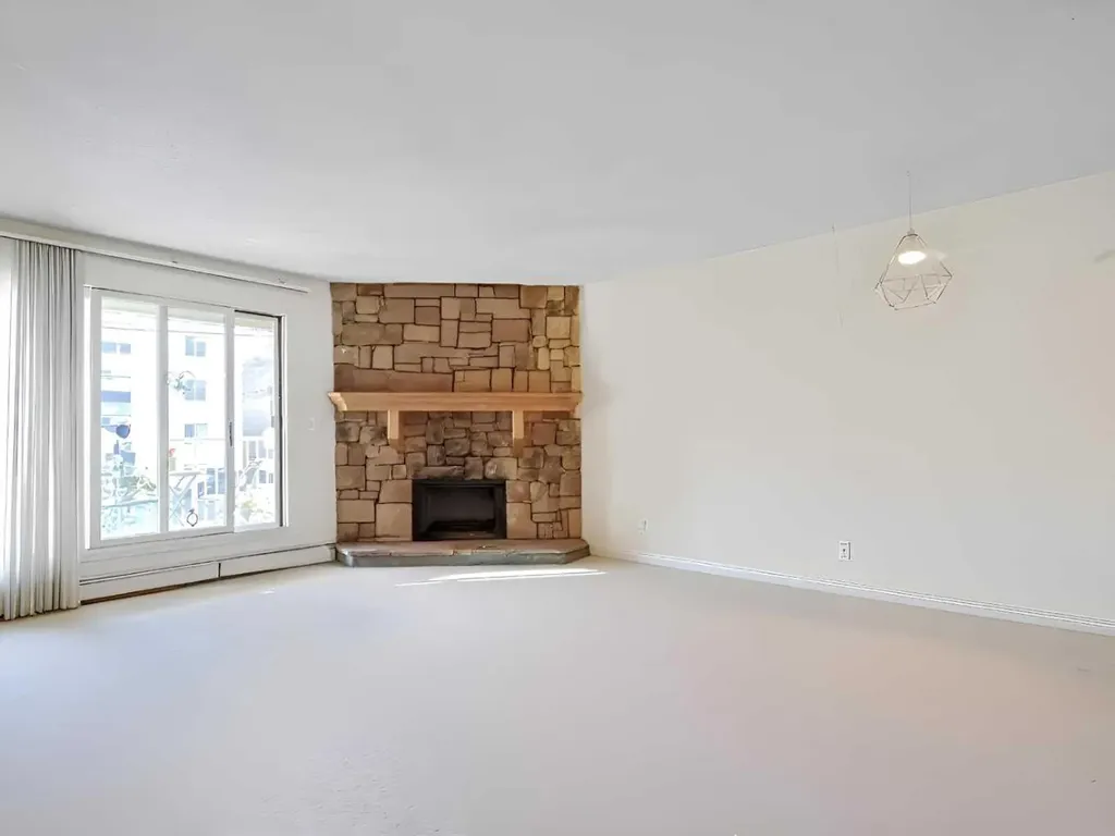 1625 14 Avenue SW Calgary AB T3C 0W6