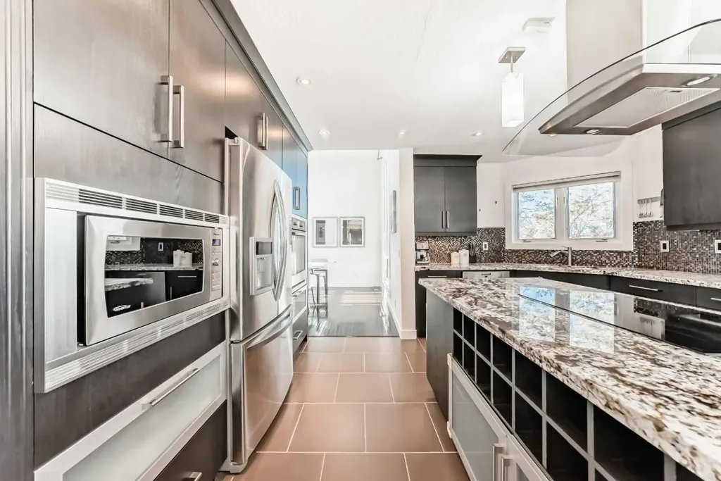 1396 Shawnee Road SW Calgary AB T2Y 2H1