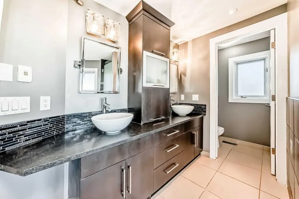 1396 Shawnee Road SW Calgary AB T2Y 2H1