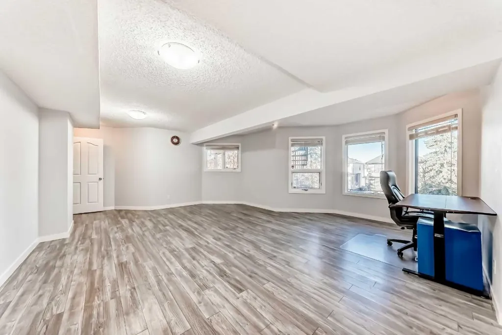 1396 Shawnee Road SW Calgary AB T2Y 2H1