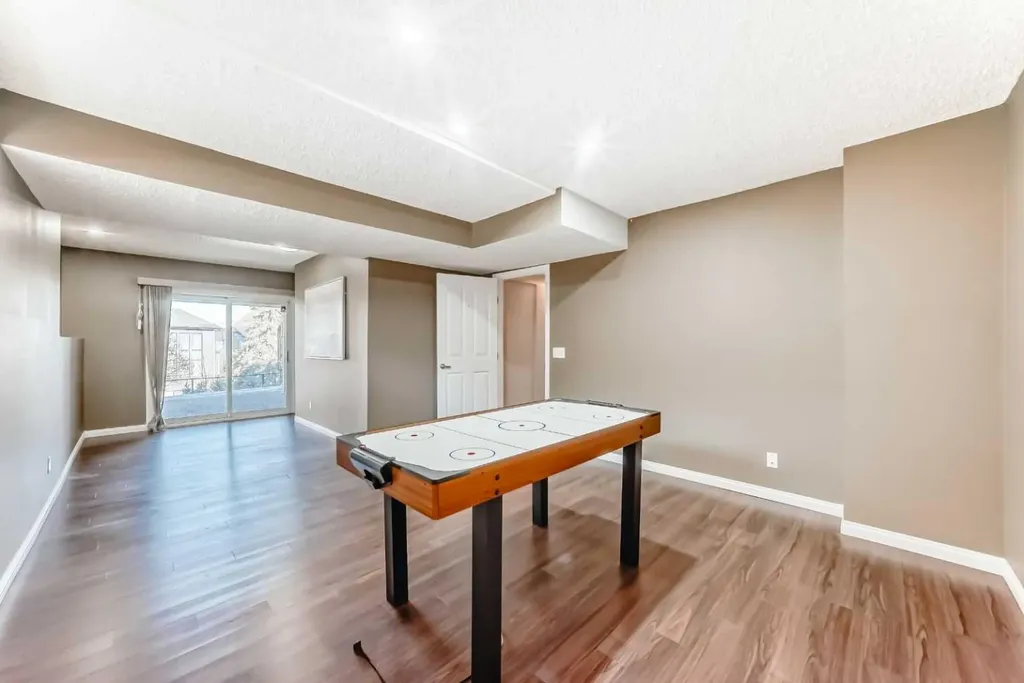 1396 Shawnee Road SW Calgary AB T2Y 2H1