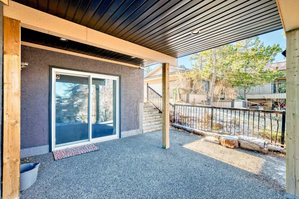 1396 Shawnee Road SW Calgary AB T2Y 2H1