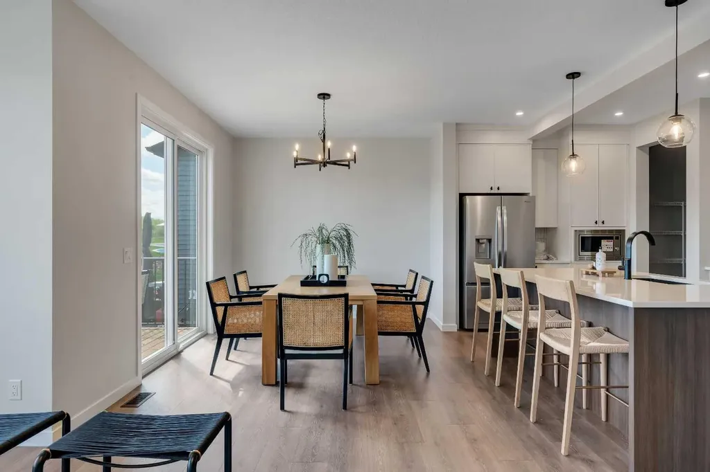 108 Creekview Manor SW Calgary AB T2X 4Y1