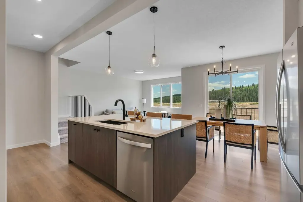 108 Creekview Manor SW Calgary AB T2X 4Y1
