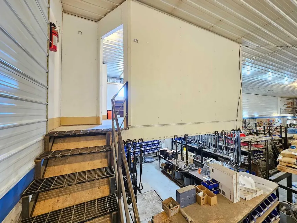 5116 51 Avenue Meeting Creek AB T0B 2Z0