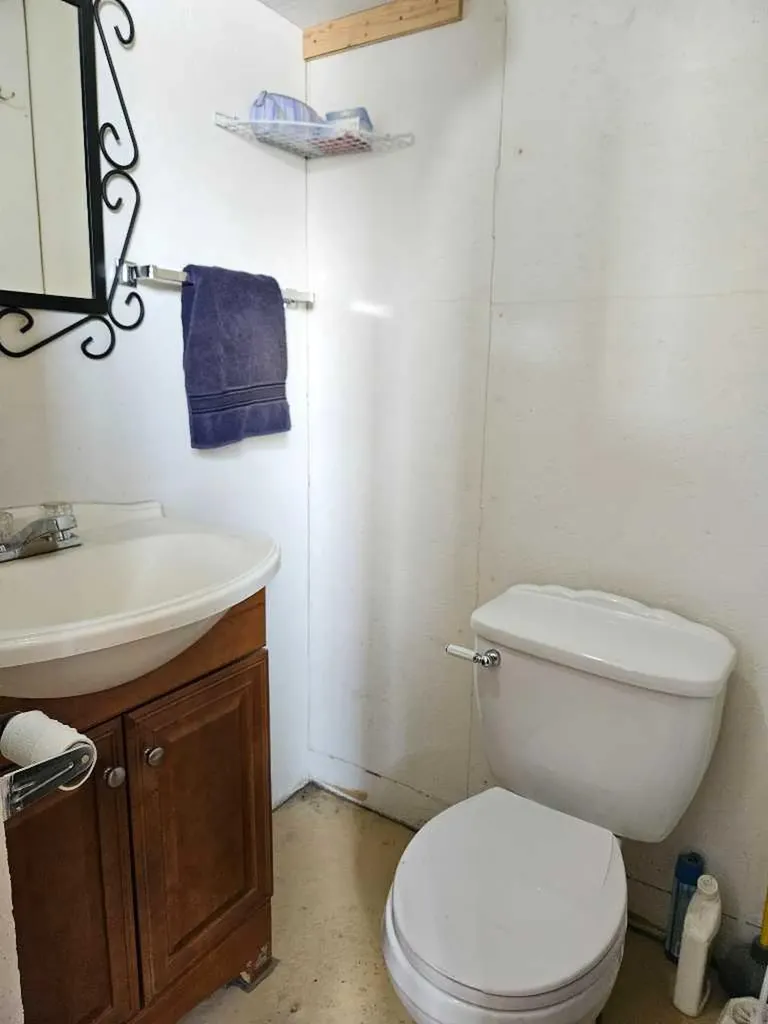5116 51 Avenue Meeting Creek AB T0B 2Z0