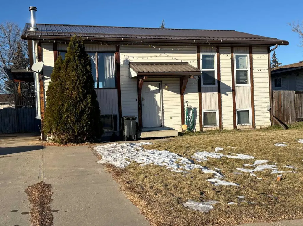 1004 12 Street Slave Lake AB T0G 2A3