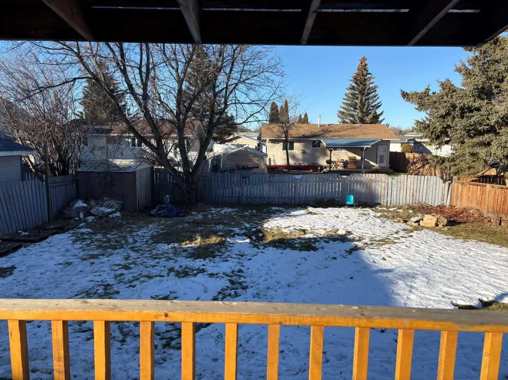 1004 12 Street Slave Lake AB T0G 2A3