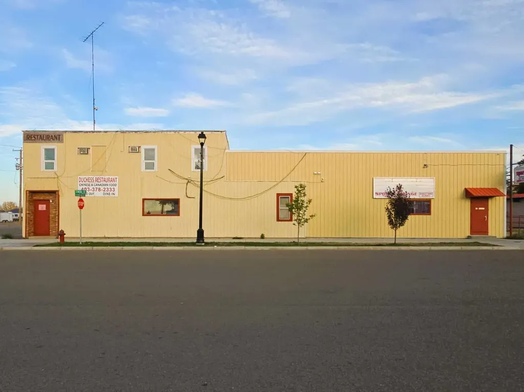 102 Railway Avenue E Duchess AB T2E 0Z0