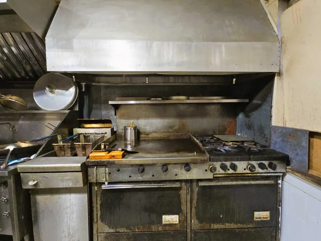 102 Railway Avenue E Duchess AB T2E 0Z0