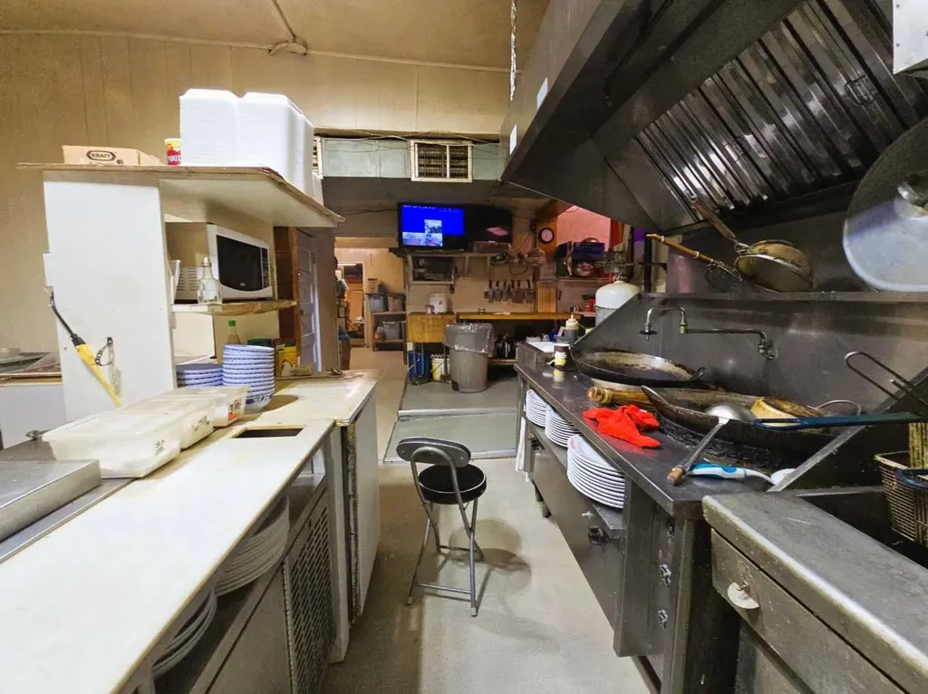 102 Railway Avenue E Duchess AB T2E 0Z0