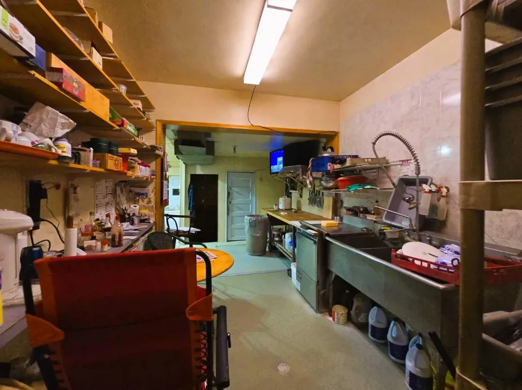 102 Railway Avenue E Duchess AB T2E 0Z0