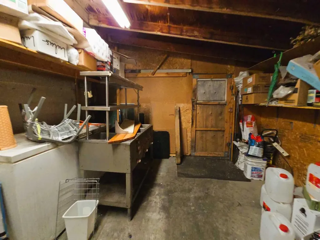 102 Railway Avenue E Duchess AB T2E 0Z0