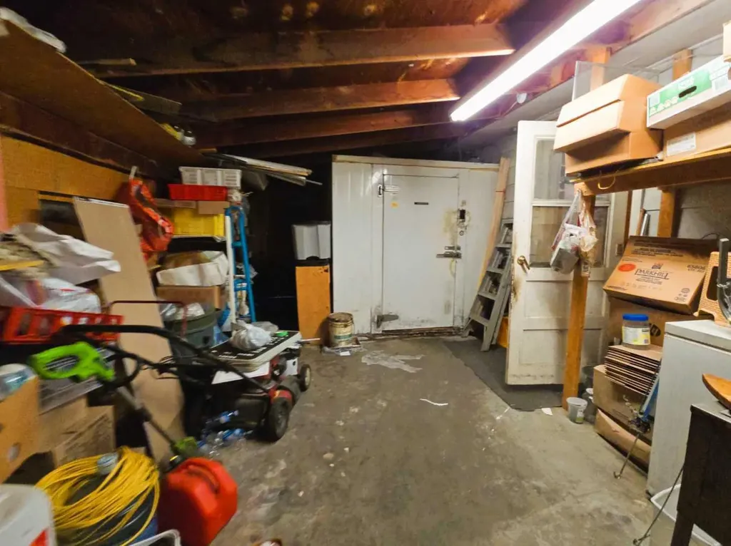 102 Railway Avenue E Duchess AB T2E 0Z0