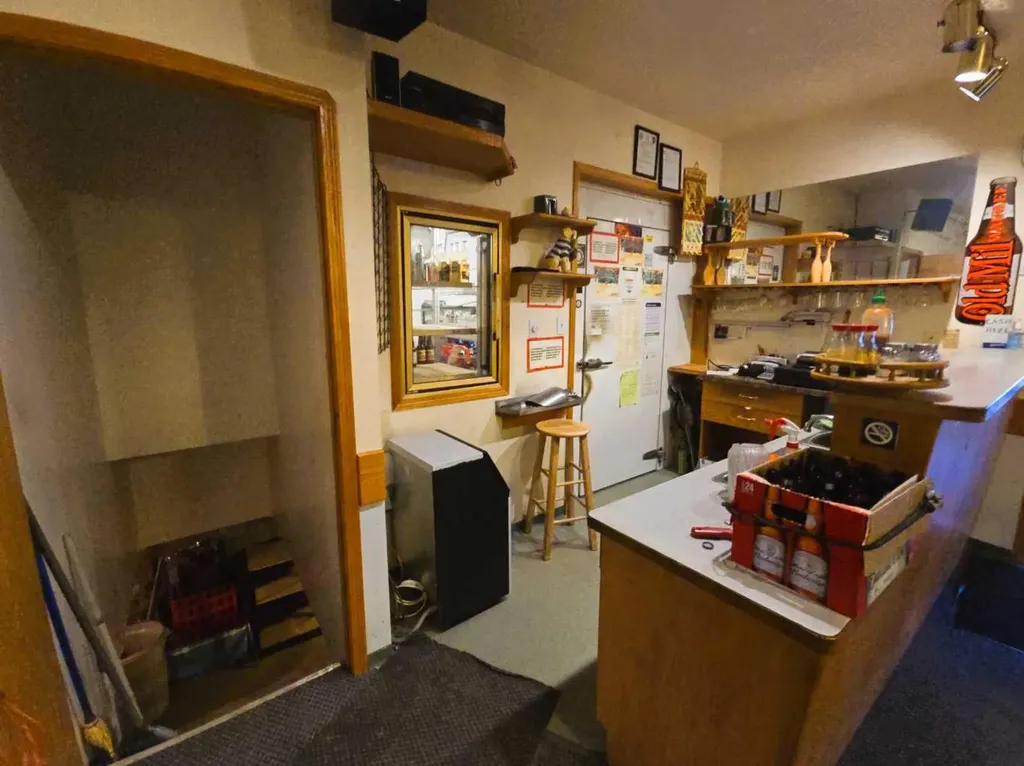 102 Railway Avenue E Duchess AB T2E 0Z0