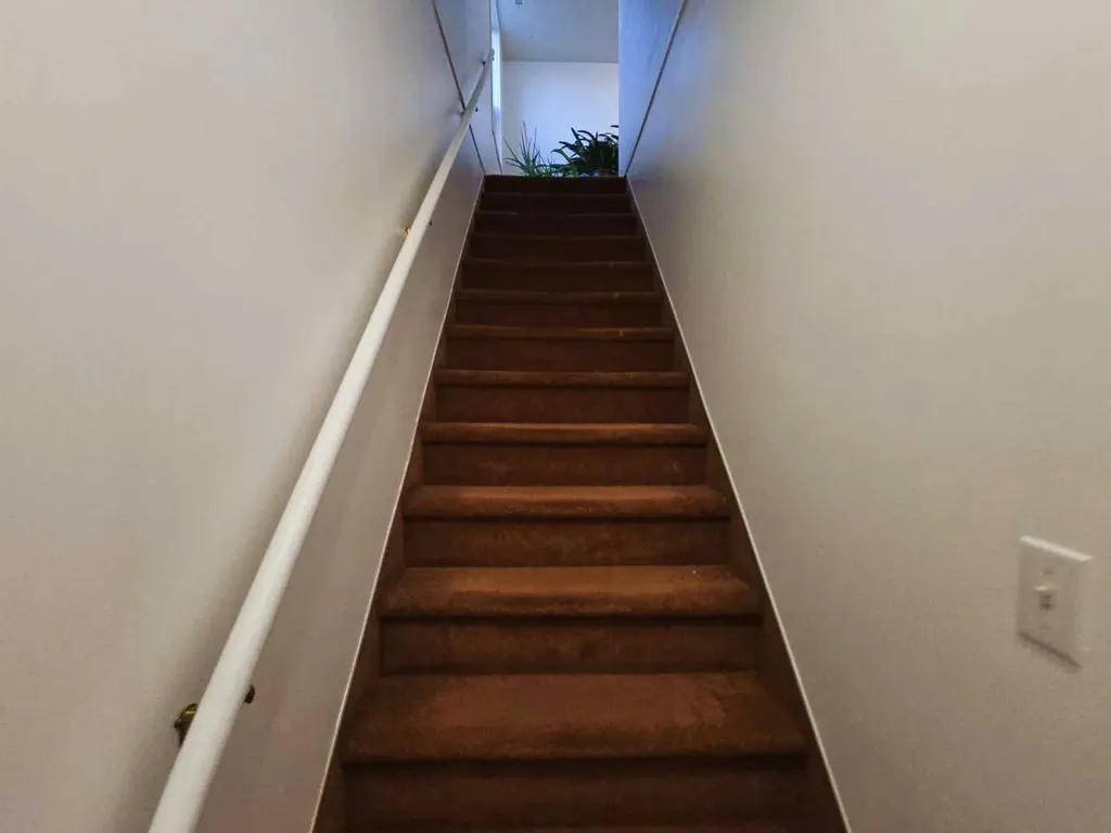 102 Railway Avenue E Duchess AB T2E 0Z0