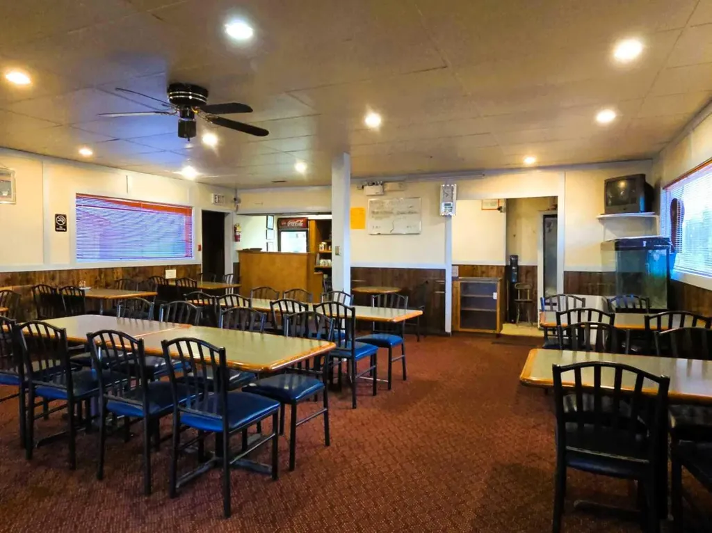 102 Railway Avenue E Duchess AB T2E 0Z0