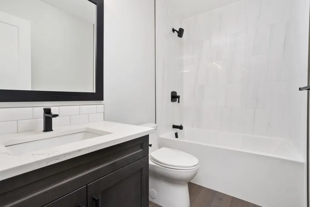 6319 26 Avenue Camrose AB T4V5L8