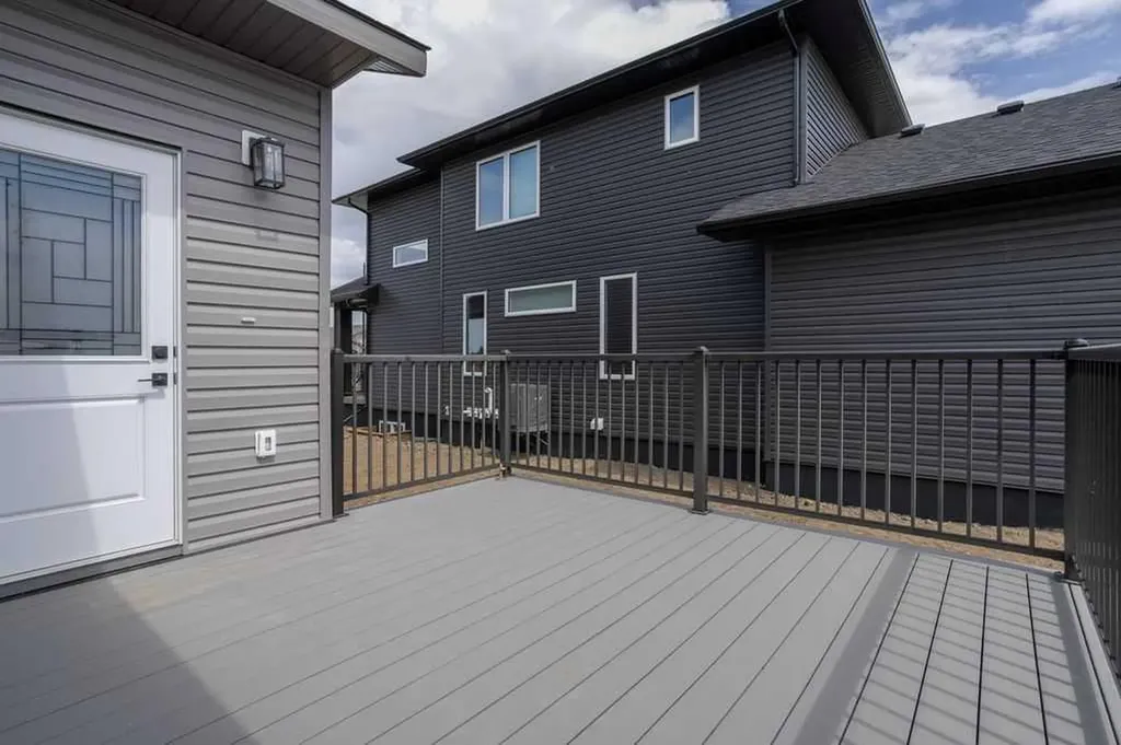 6319 26 Avenue Camrose AB T4V5L8