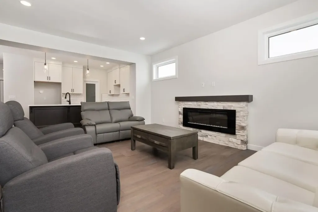 6319 26 Avenue Camrose AB T4V5L8