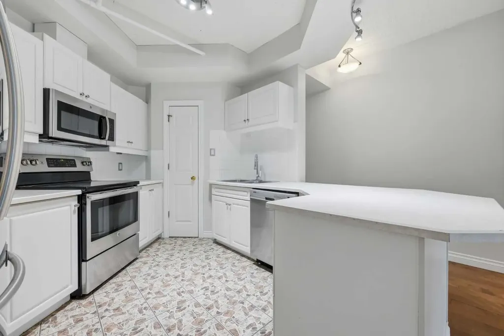 820 15 Avenue SW Calgary AB T2R 0S1