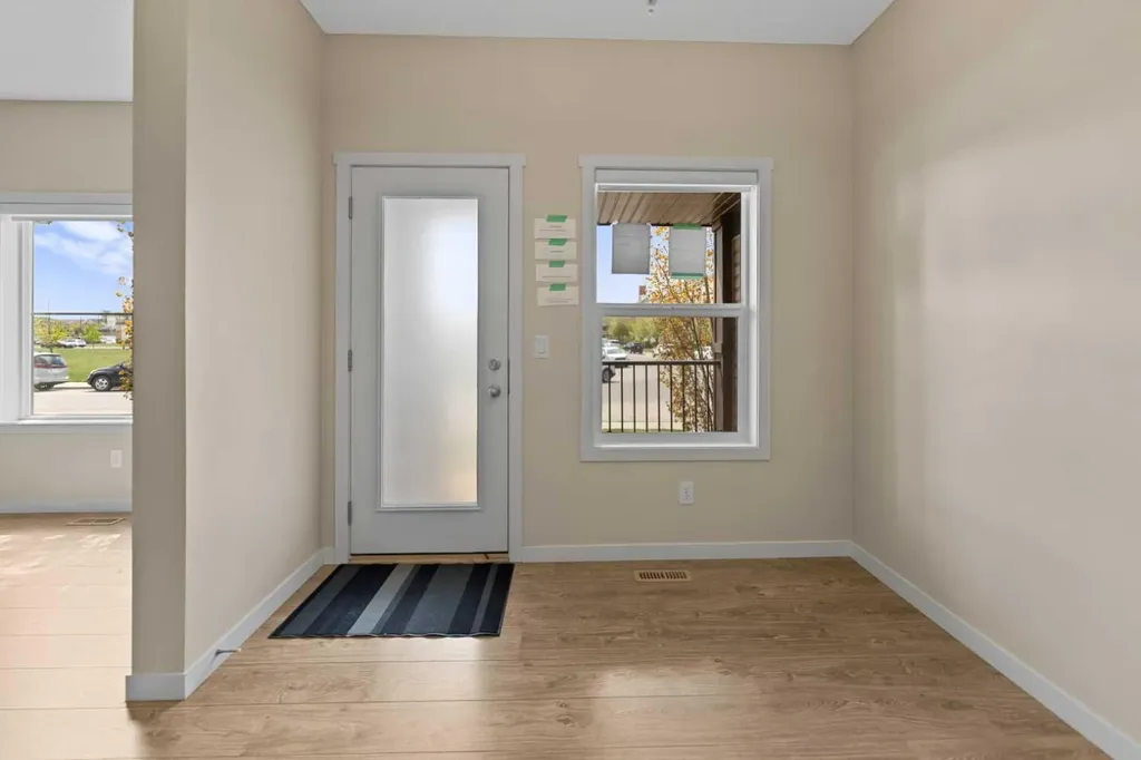 81 Copperpond Landing SE Calgary AB T2Z 1G6