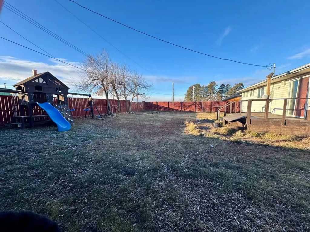 5004 35 Avenue Valleyview AB T0H 3N0