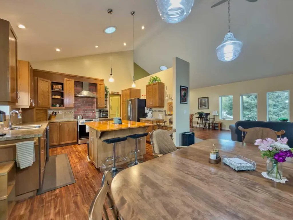 109 Adanac Rise Hillcrest AB T0K 1C0