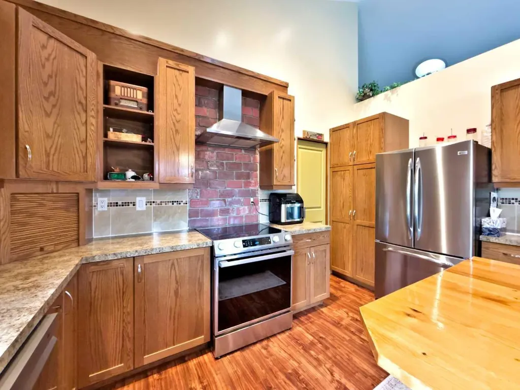 109 Adanac Rise Hillcrest AB T0K 1C0