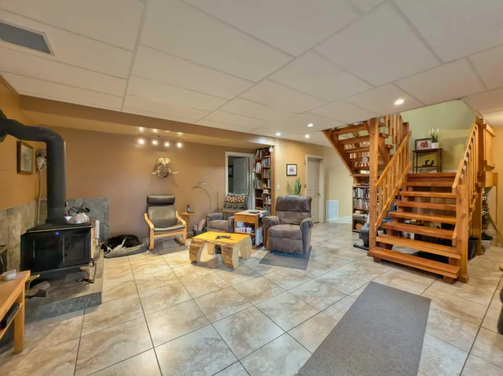 109 Adanac Rise Hillcrest AB T0K 1C0