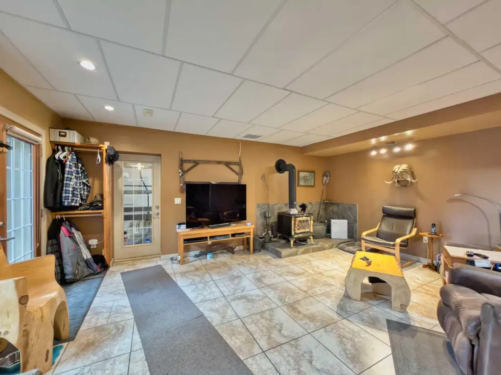 109 Adanac Rise Hillcrest AB T0K 1C0